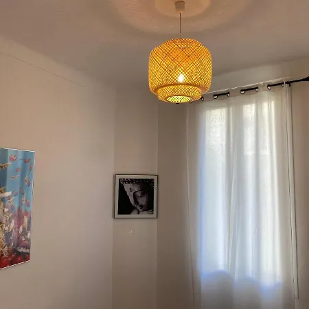 Geraniums Apartment *
